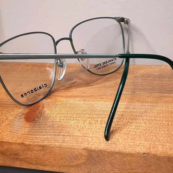 VINTAGE CLAIBORNE Eyeglass Frame, stainless steel, metal full rim, 54-15-140 rx - Picture 6 of 7